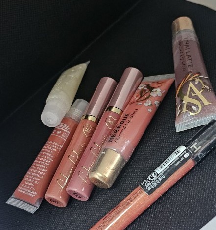 Gloss surtidos todas marcas (Se vende por unidad)